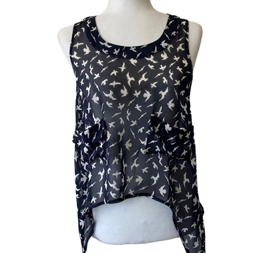 Double Zero Flowy Blouse Sleeveless Bird Pattern Design Shirt SZ S